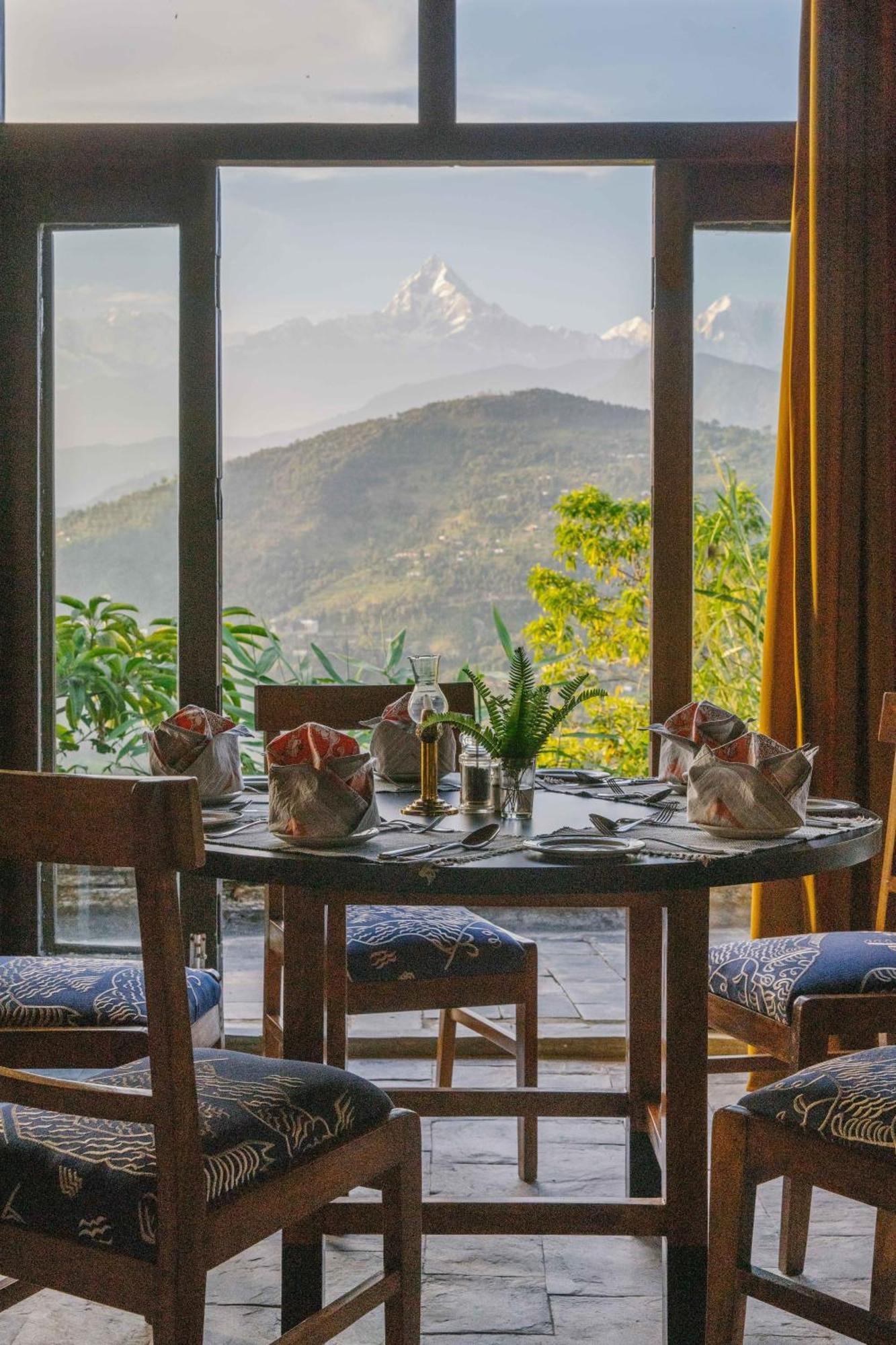 Tiger Mountain Pokhara Lodge Buitenkant foto
