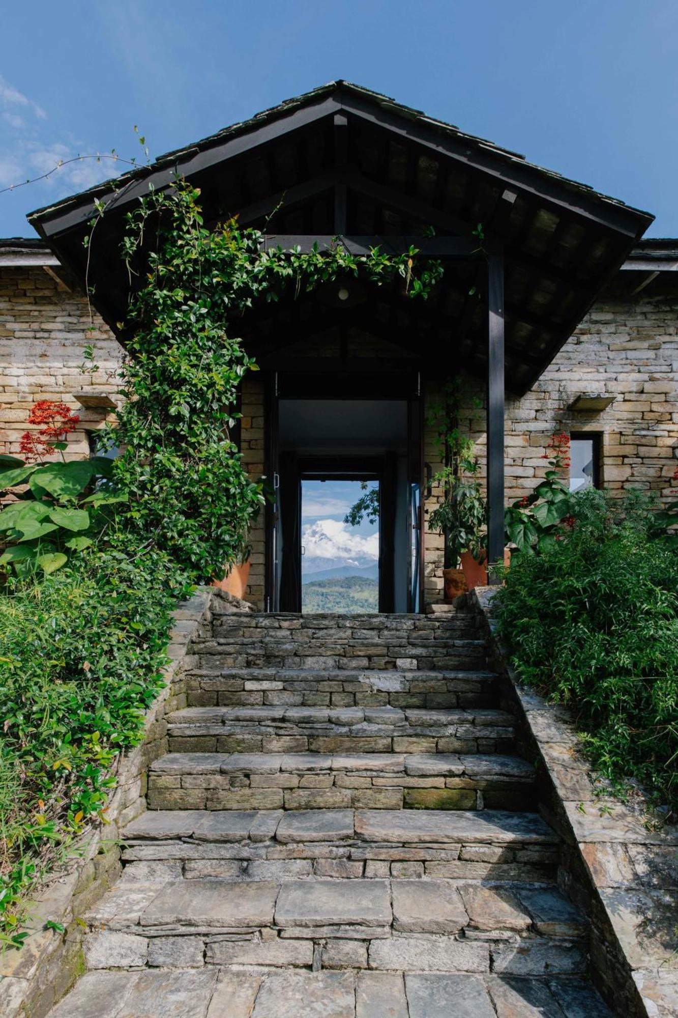 Tiger Mountain Pokhara Lodge Buitenkant foto