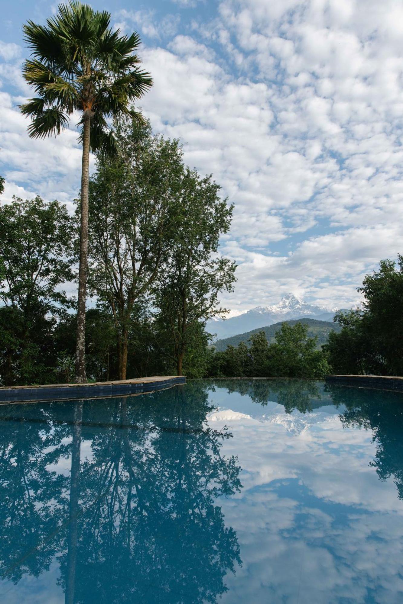 Tiger Mountain Pokhara Lodge Buitenkant foto