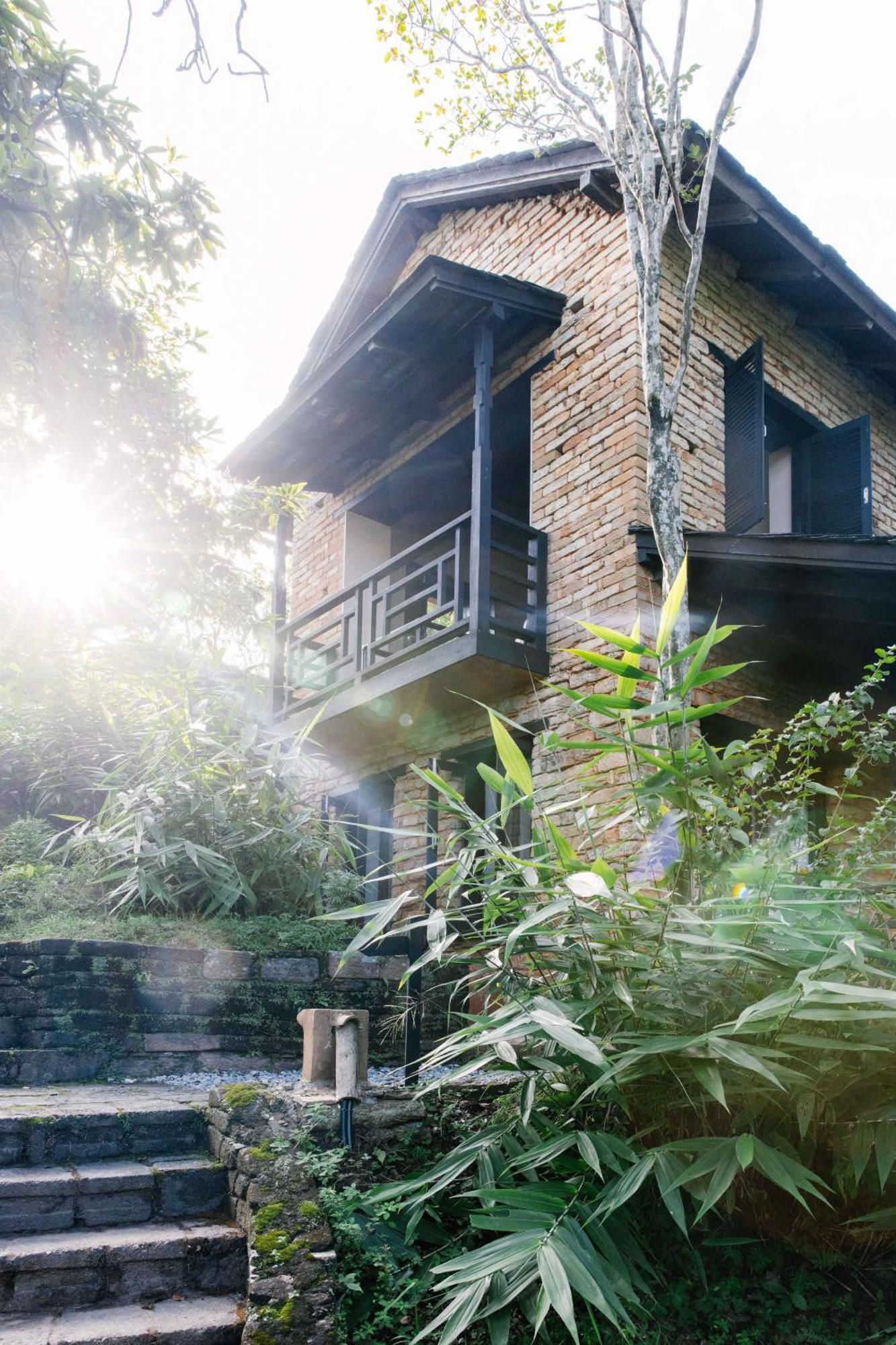 Tiger Mountain Pokhara Lodge Buitenkant foto