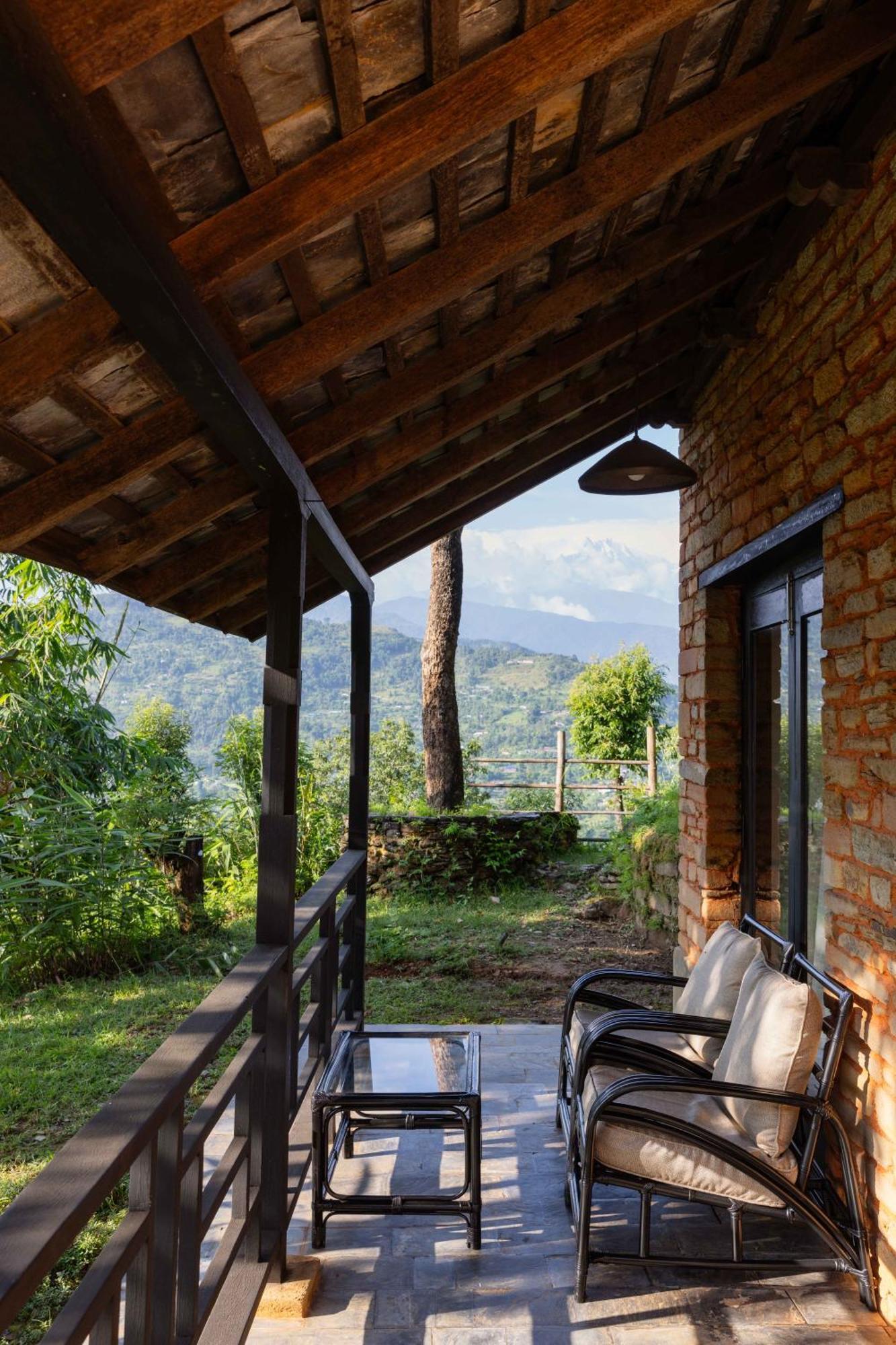 Tiger Mountain Pokhara Lodge Buitenkant foto