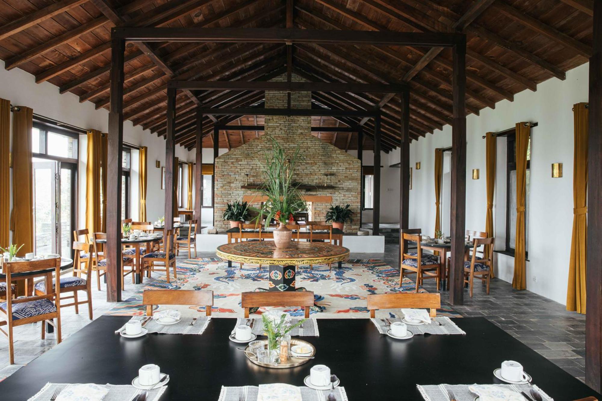 Tiger Mountain Pokhara Lodge Buitenkant foto