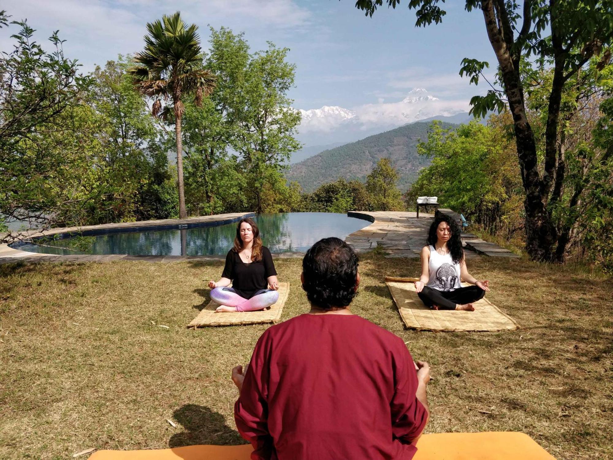 Tiger Mountain Pokhara Lodge Buitenkant foto