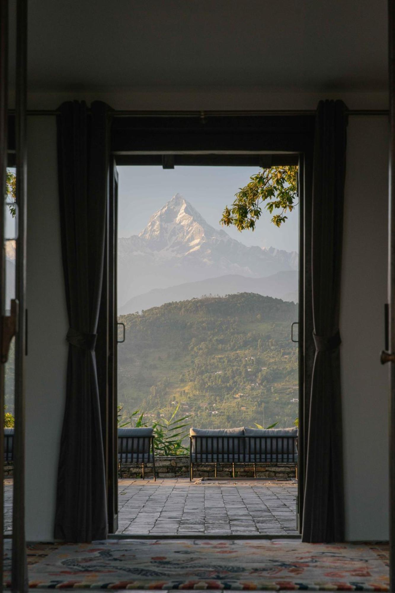 Tiger Mountain Pokhara Lodge Buitenkant foto